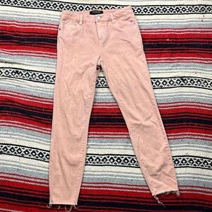 Liverpool Los Angeles Pink Frayed Denim Capri's | Size 4/27
